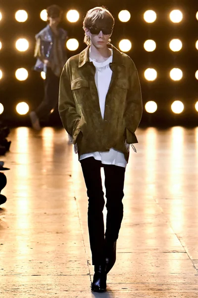 Look 47